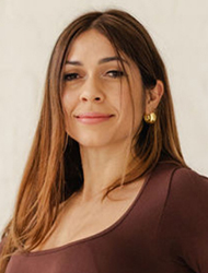 Evolution_fitness_kindivisual_trainer_headshot_v1r0_Andrea_1